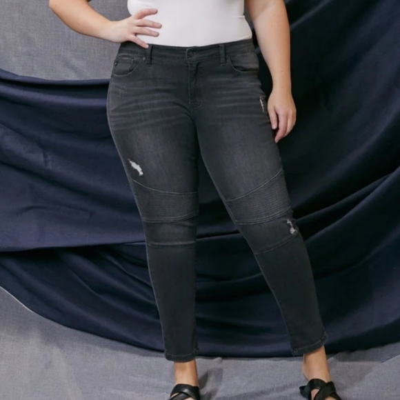 Kancan Womens Wynne Low Rise Ankle Skinny Jeans Moto Size 2XL - Picture 1 of 8